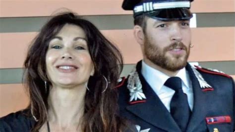 luisa corna compagno|Luisa Corna si sposa (a 57 anni) con il carabiniere Stefano。